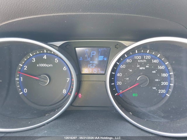 KM8JT3AFXFU025548 Hyundai Tucson Gl