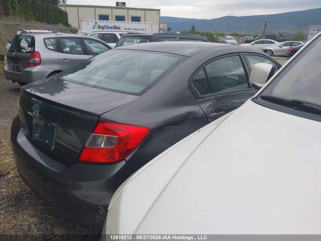 Продажа на аукционе авто 2012 Honda Civic Lx, vin: 2HGFB2E42CH010039, номер лота: 12616212