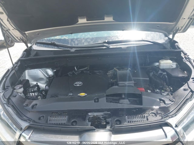 2017 Toyota Highlander Se/xle მანქანა იყიდება აუქციონზე, vin: 5TDJZRFH2HS411016, აუქციონის ნომერი: 12616219