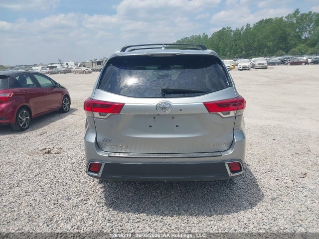 2017 Toyota Highlander Se/xle მანქანა იყიდება აუქციონზე, vin: 5TDJZRFH2HS411016, აუქციონის ნომერი: 12616219