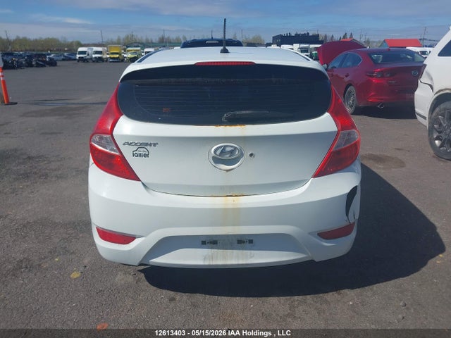 2013 Hyundai Accent Gl მანქანა იყიდება აუქციონზე, vin: KMHCT5AE5DU124061, აუქციონის ნომერი: 12613403