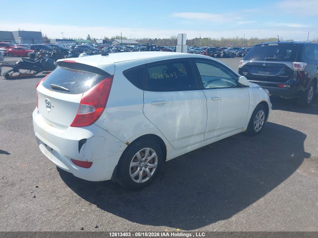 2013 Hyundai Accent Gl მანქანა იყიდება აუქციონზე, vin: KMHCT5AE5DU124061, აუქციონის ნომერი: 12613403