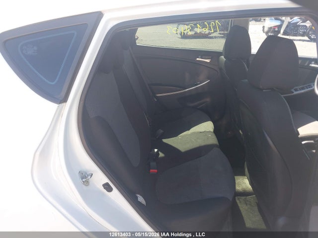 2013 Hyundai Accent Gl მანქანა იყიდება აუქციონზე, vin: KMHCT5AE5DU124061, აუქციონის ნომერი: 12613403
