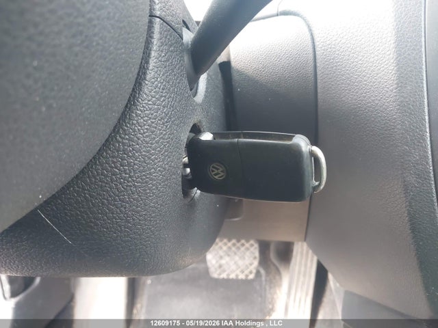 2011 Volkswagen Jetta 2.5l Comfortline/2.5l Sportline მანქანა იყიდება აუქციონზე, vin: 3VWDX7AJ7BM374096, აუქციონის ნომერი: 12609175