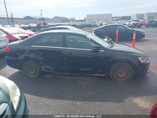 2011 Volkswagen Jetta 2.5l Comfortline/2.5l Sportline მანქანა იყიდება აუქციონზე, vin: 3VWDX7AJ7BM374096, აუქციონის ნომერი: 12609175