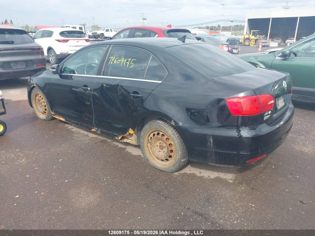 2011 Volkswagen Jetta 2.5l Comfortline/2.5l Sportline მანქანა იყიდება აუქციონზე, vin: 3VWDX7AJ7BM374096, აუქციონის ნომერი: 12609175