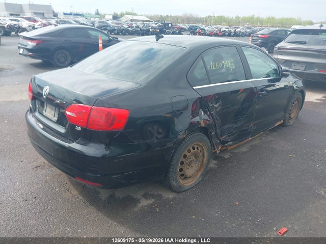2011 Volkswagen Jetta 2.5l Comfortline/2.5l Sportline მანქანა იყიდება აუქციონზე, vin: 3VWDX7AJ7BM374096, აუქციონის ნომერი: 12609175