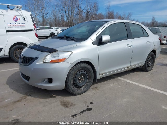 12597493 :رقم المزاد ، JTDBT903491335798 vin ، 2009 Toyota Yaris مزاد بيع