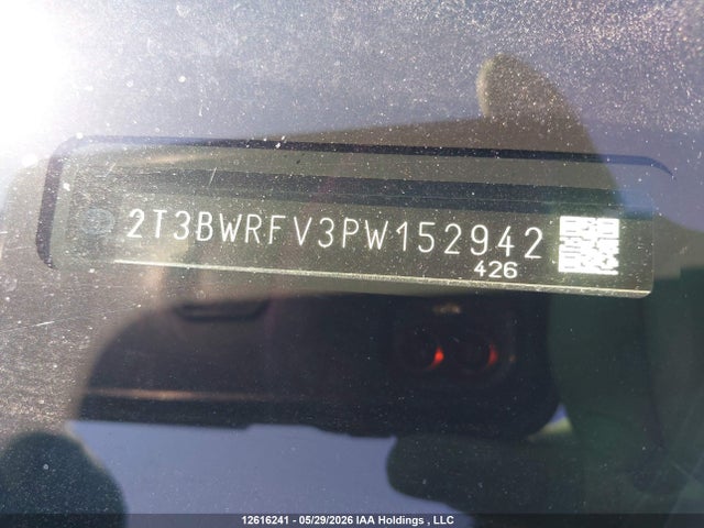 Продажа на аукционе авто 2023 Toyota Rav4 Hybrid, vin: 2T3BWRFV3PW152942, номер лота: 12616241