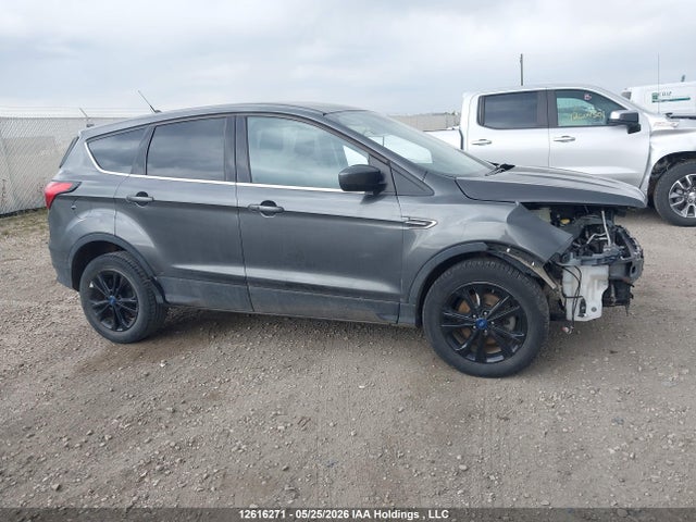 1FMCU0GD9KUA37193 Ford ESCAPE SE