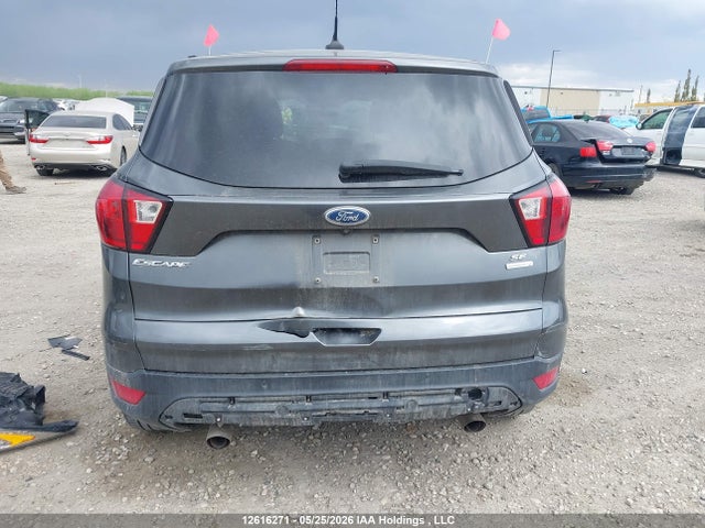 1FMCU0GD9KUA37193 Ford ESCAPE SE