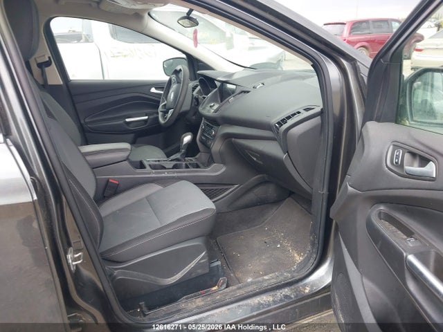 1FMCU0GD9KUA37193 Ford ESCAPE SE