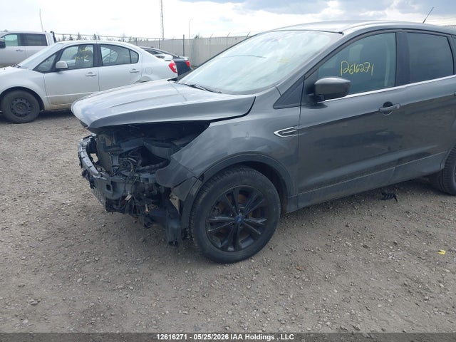 1FMCU0GD9KUA37193 Ford ESCAPE SE