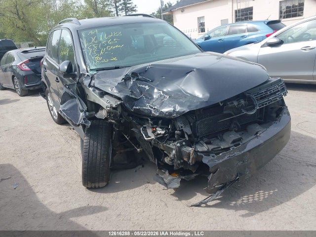 WVGJV7AX8FW581565 Volkswagen Tiguan S/se/sel/r-line