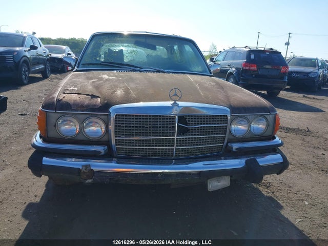 12616296 :رقم المزاد ، 12065181 vin ، 1977 Mercedes-benz  مزاد بيع