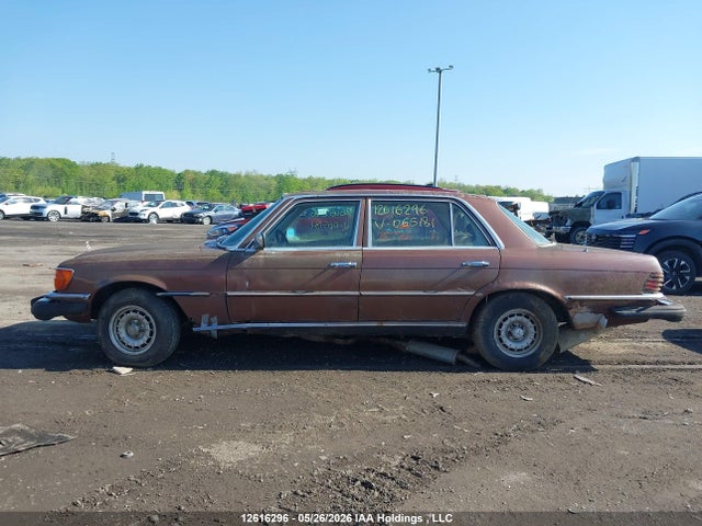 12616296 :رقم المزاد ، 12065181 vin ، 1977 Mercedes-benz  مزاد بيع