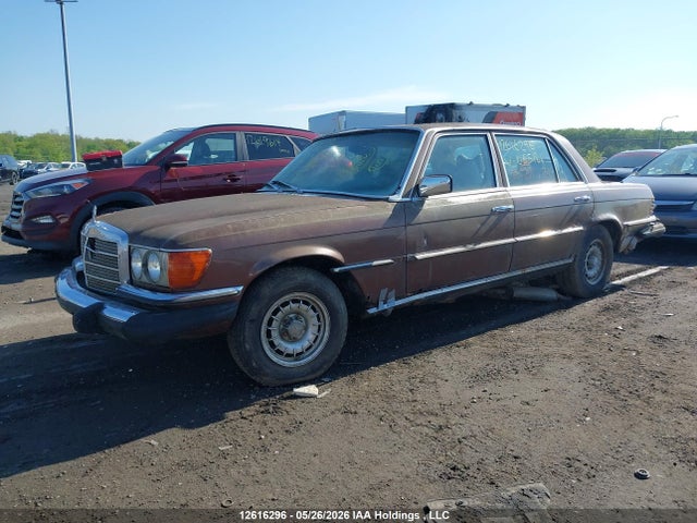 12616296 :رقم المزاد ، 12065181 vin ، 1977 Mercedes-benz  مزاد بيع