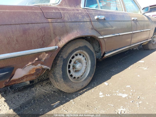 12616296 :رقم المزاد ، 12065181 vin ، 1977 Mercedes-benz  مزاد بيع