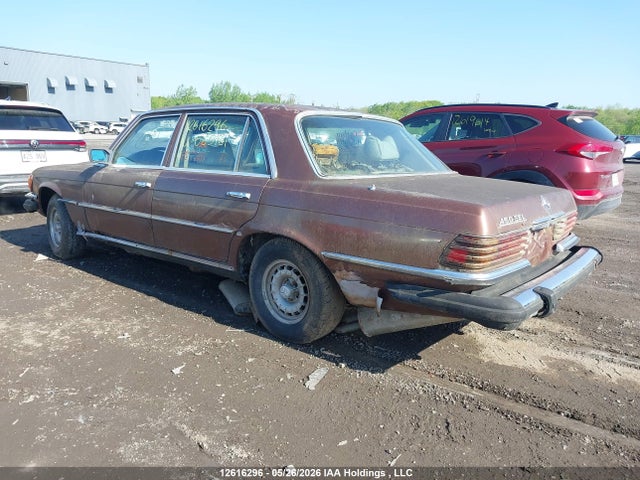 12616296 :رقم المزاد ، 12065181 vin ، 1977 Mercedes-benz  مزاد بيع