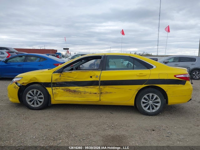 2016 Toyota Camry Le მანქანა იყიდება აუქციონზე, vin: 4T1BF1FK7GU212401, აუქციონის ნომერი: 12616360