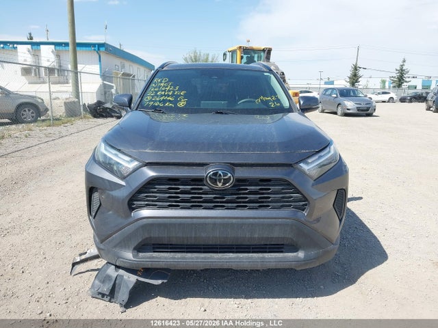 12616423 :رقم المزاد ، 2T3R1RFVXNC264066 vin ، 2022 Toyota Rav4 Xle مزاد بيع