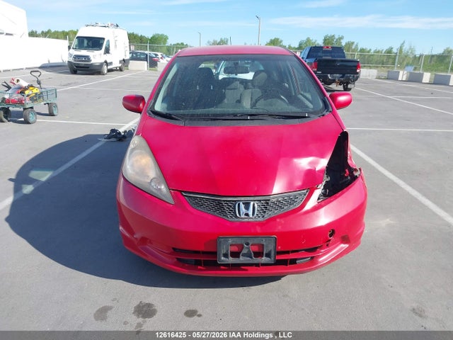 2010 Honda Fit Lx მანქანა იყიდება აუქციონზე, vin: JHMGE8H58AC802650, აუქციონის ნომერი: 12616425