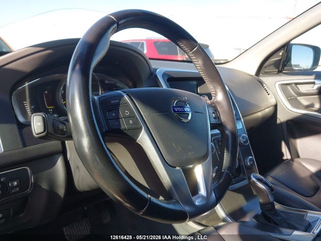Продажа на аукционе авто 2015 Volvo Xc60 T5 Premier, vin: YV4612RK3F2655349, номер лота: 12616428