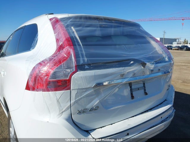 Продажа на аукционе авто 2015 Volvo Xc60 T5 Premier, vin: YV4612RK3F2655349, номер лота: 12616428
