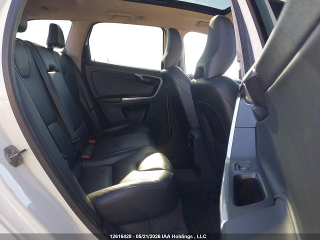 Продажа на аукционе авто 2015 Volvo Xc60 T5 Premier, vin: YV4612RK3F2655349, номер лота: 12616428
