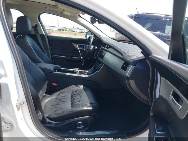 SAJBK4FXXLCY85956 Jaguar Xf Prestige