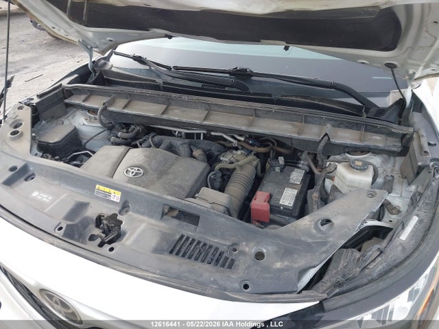 5TDBZRBHXLS502148 Toyota Highlander Le