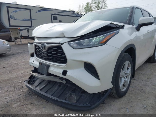 5TDBZRBHXLS502148 Toyota Highlander Le
