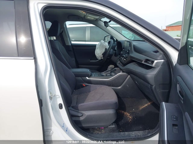 5TDBZRBHXLS502148 Toyota Highlander Le