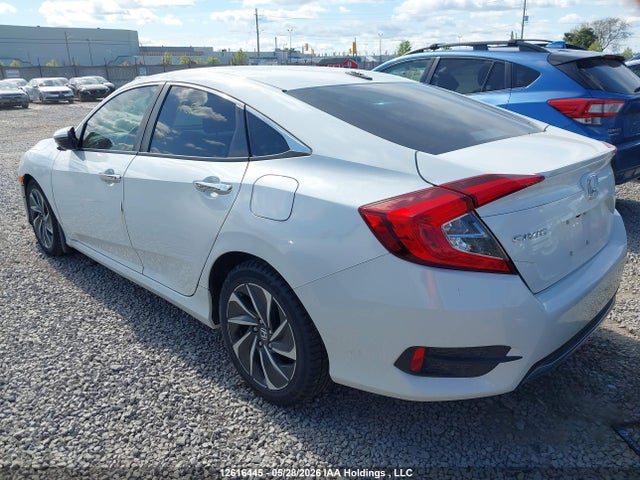 Honda Civic Touring 2019 2HGFC1F93KH101403 Image 3