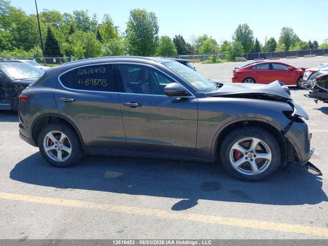 Продаж на аукціоні авто 2018 Alfa Romeo Stelvio, vin: ZASFAKANXJ7B98793, номер лоту: 12616453