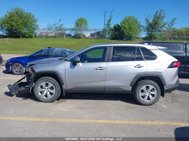 2T3B1RFV6NC318531 Toyota RAV4 LE