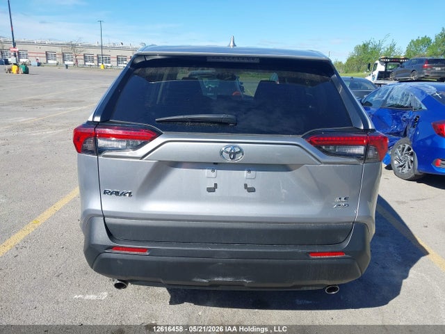 2T3B1RFV6NC318531 Toyota RAV4 LE