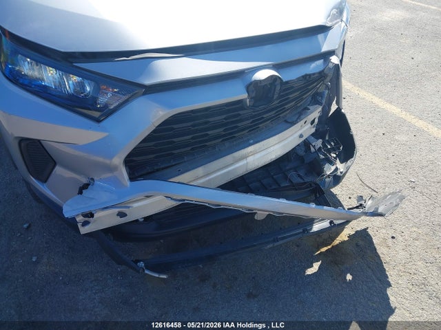 2T3B1RFV6NC318531 Toyota RAV4 LE