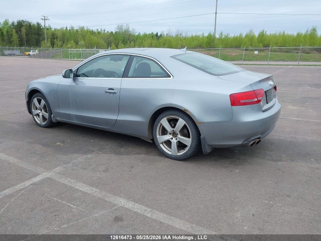 2011 Audi A5 2.0t Premium Plus მანქანა იყიდება აუქციონზე, vin: WAUVFBFR2BA066047, აუქციონის ნომერი: 12616473
