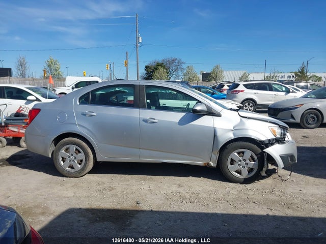 Aukcja sprzedaży 2015 Chevrolet Sonic Lt Auto, vin: 1G1JC5SH6F4123694, numer aukcji: 12616480