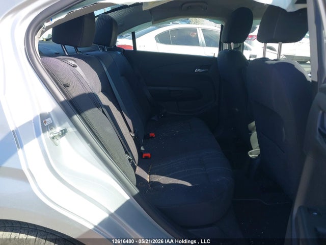 Aukcja sprzedaży 2015 Chevrolet Sonic Lt Auto, vin: 1G1JC5SH6F4123694, numer aukcji: 12616480