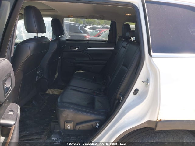 Продажа на аукционе авто 2019 Toyota Highlander Xle, vin: 5TDJZRFH4KS593776, номер лота: 12616503