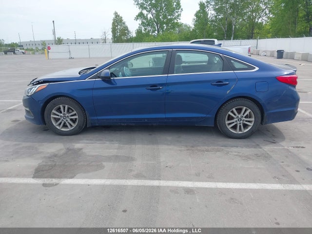 2015 Hyundai Sonata Gl მანქანა იყიდება აუქციონზე, vin: 5NPE24AF0FH098257, აუქციონის ნომერი: 12616507