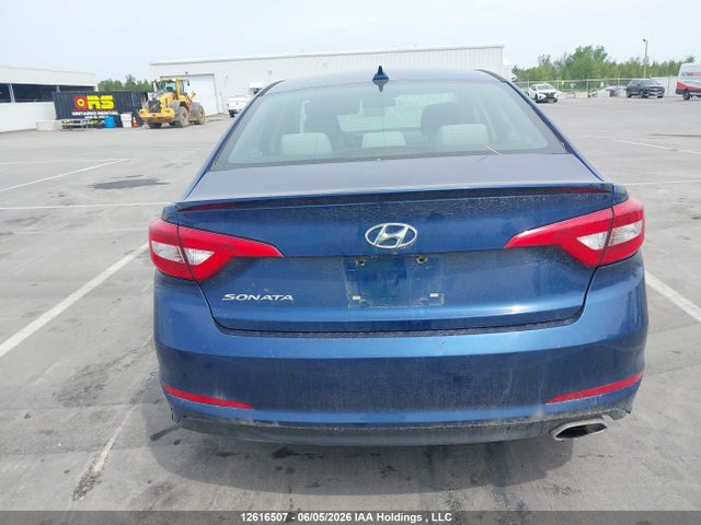2015 Hyundai Sonata Gl მანქანა იყიდება აუქციონზე, vin: 5NPE24AF0FH098257, აუქციონის ნომერი: 12616507