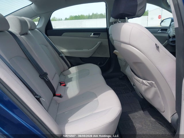 2015 Hyundai Sonata Gl მანქანა იყიდება აუქციონზე, vin: 5NPE24AF0FH098257, აუქციონის ნომერი: 12616507