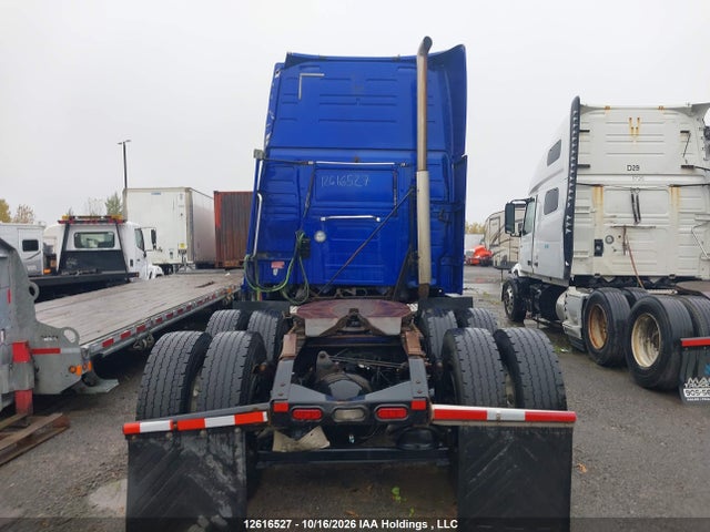 Volvo VNL 2018 4V4NC9EH0JN998756 Image 15