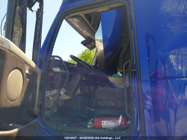 Volvo VNL 2018 4V4NC9EH0JN998756 Image 8