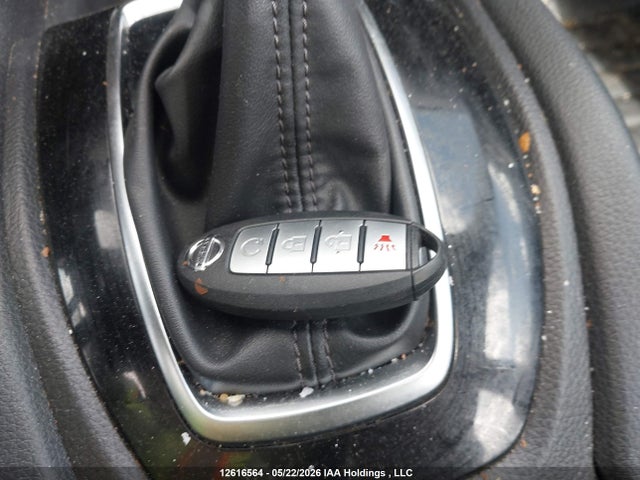 JN1BJ1CP8HW001350 Nissan Qashqai S 4dr2wd