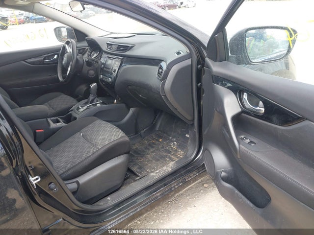 JN1BJ1CP8HW001350 Nissan Qashqai S 4dr2wd
