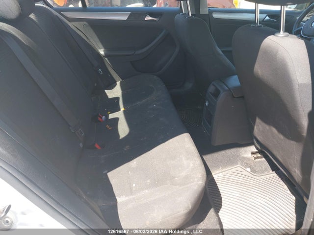 3VW2K7AJ7FM351834 Volkswagen Jetta 2.0l Trendline/2.0l Trendline+